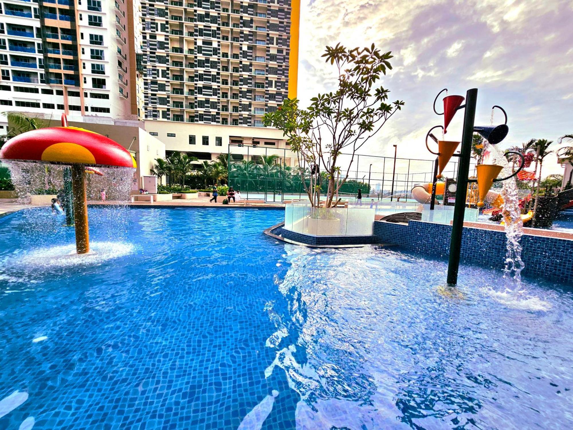 Bali Residence Waterpark Executive Suites Melaka By Ggm Kültér fotó